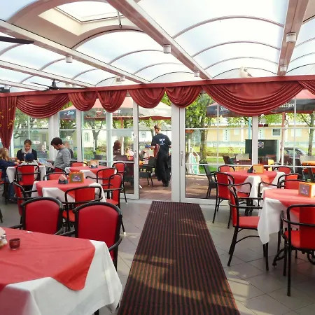 Strandhotel Louisa & Appartementhaeuser Josephine Und Christine Apartman Juliusruh