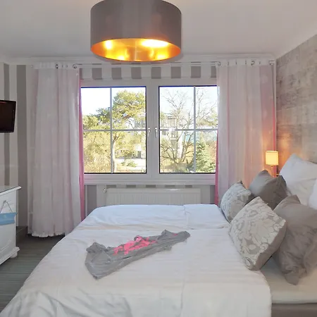 Apartman Strandhotel Louisa & Appartementhaeuser Josephine Und Christine Juliusruh