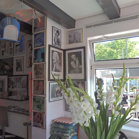 Strandhotel Louisa & Appartementhaeuser Josephine Und Christine Apartman Juliusruh