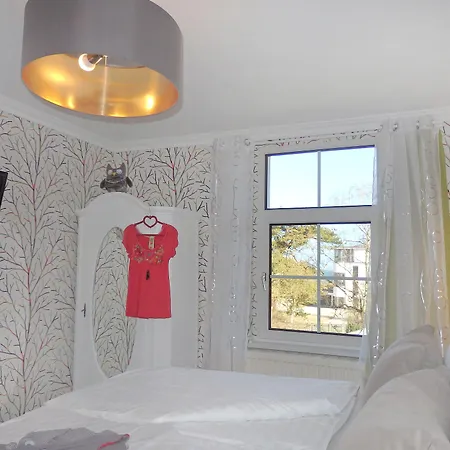 Strandhotel Louisa & Appartementhaeuser Josephine Und Christine Apartman Juliusruh