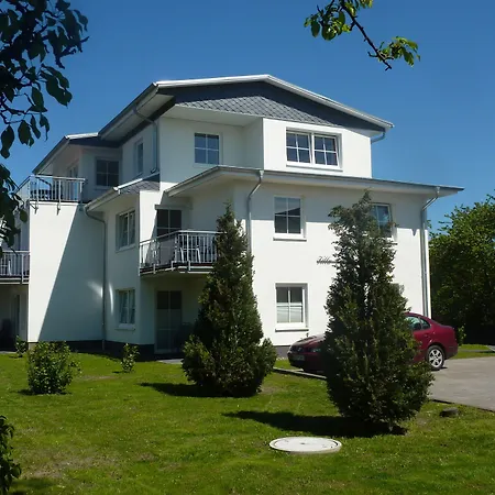 Strandhotel Louisa & Appartementhaeuser Josephine Und Christine Juliusruh